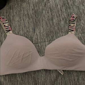 Victoria's Secret Light Pink Seamless T-Shirt Bra with Floral Logo Straps